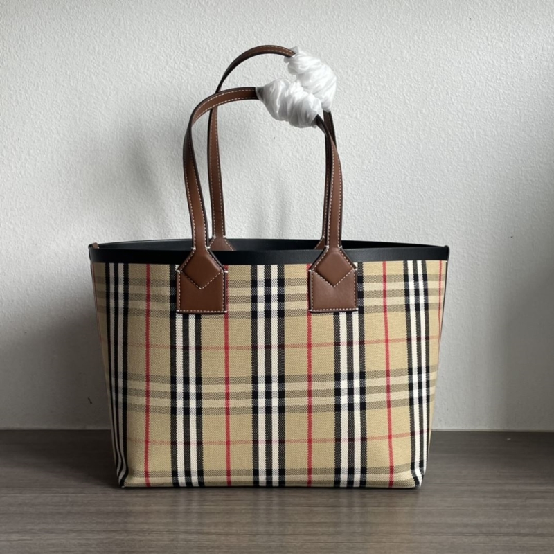 Bv*b*rry shopping bags